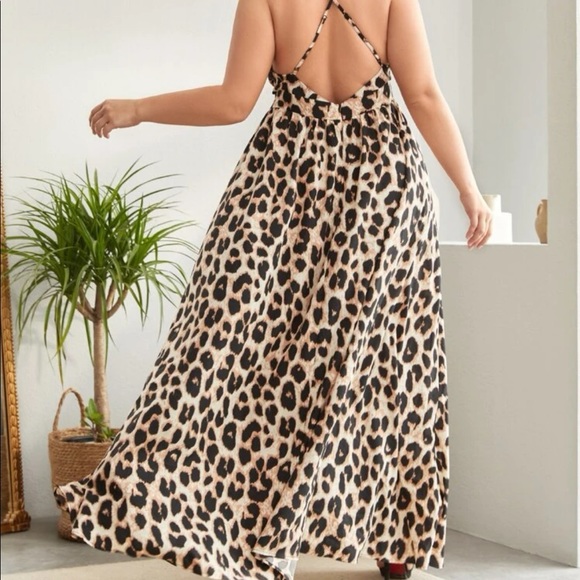 Plus size leopard print maxi dress - Picture 5 of 8